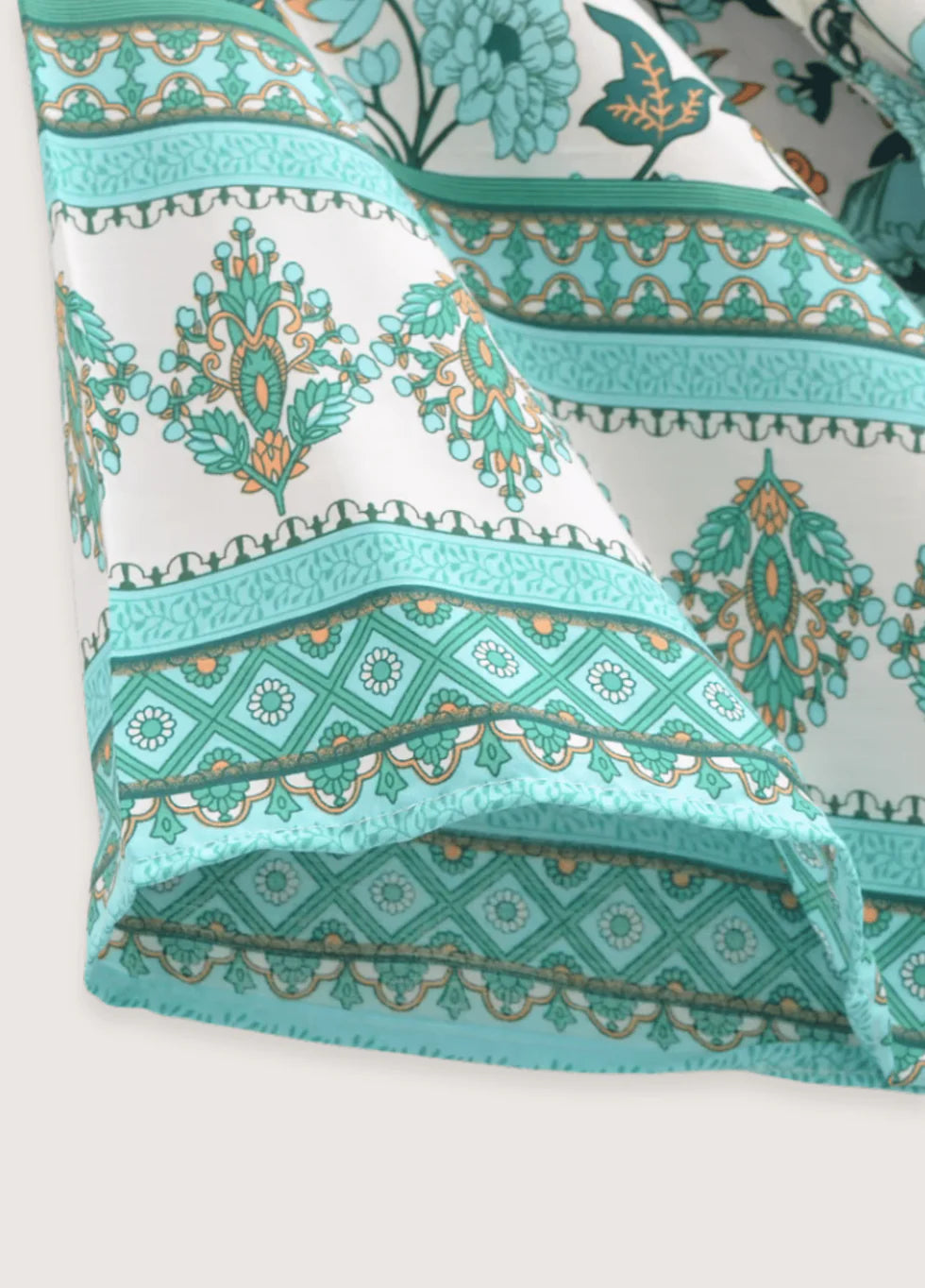 Detail langer Kimono mit Blumenmuster für Damen
