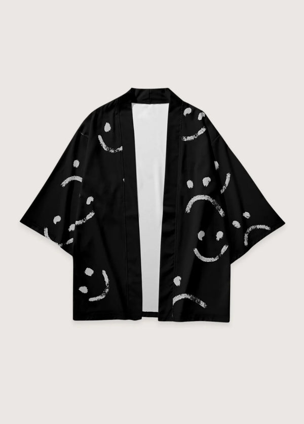 Japanische Kimono mit Smiley-Design in Frontansicht mit locker Passform