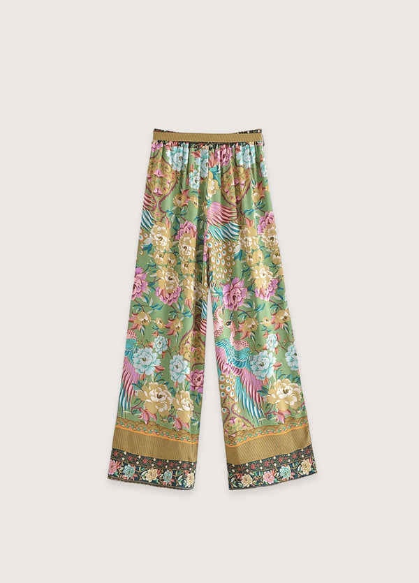 Detail der Kimono Hose mit Pfauenmuster