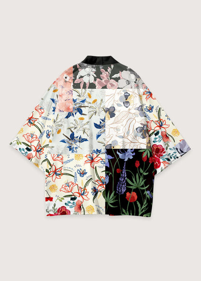 Rückansicht eines kurzen Damen-Kimonos mit lockeren, luftigen Schnitt