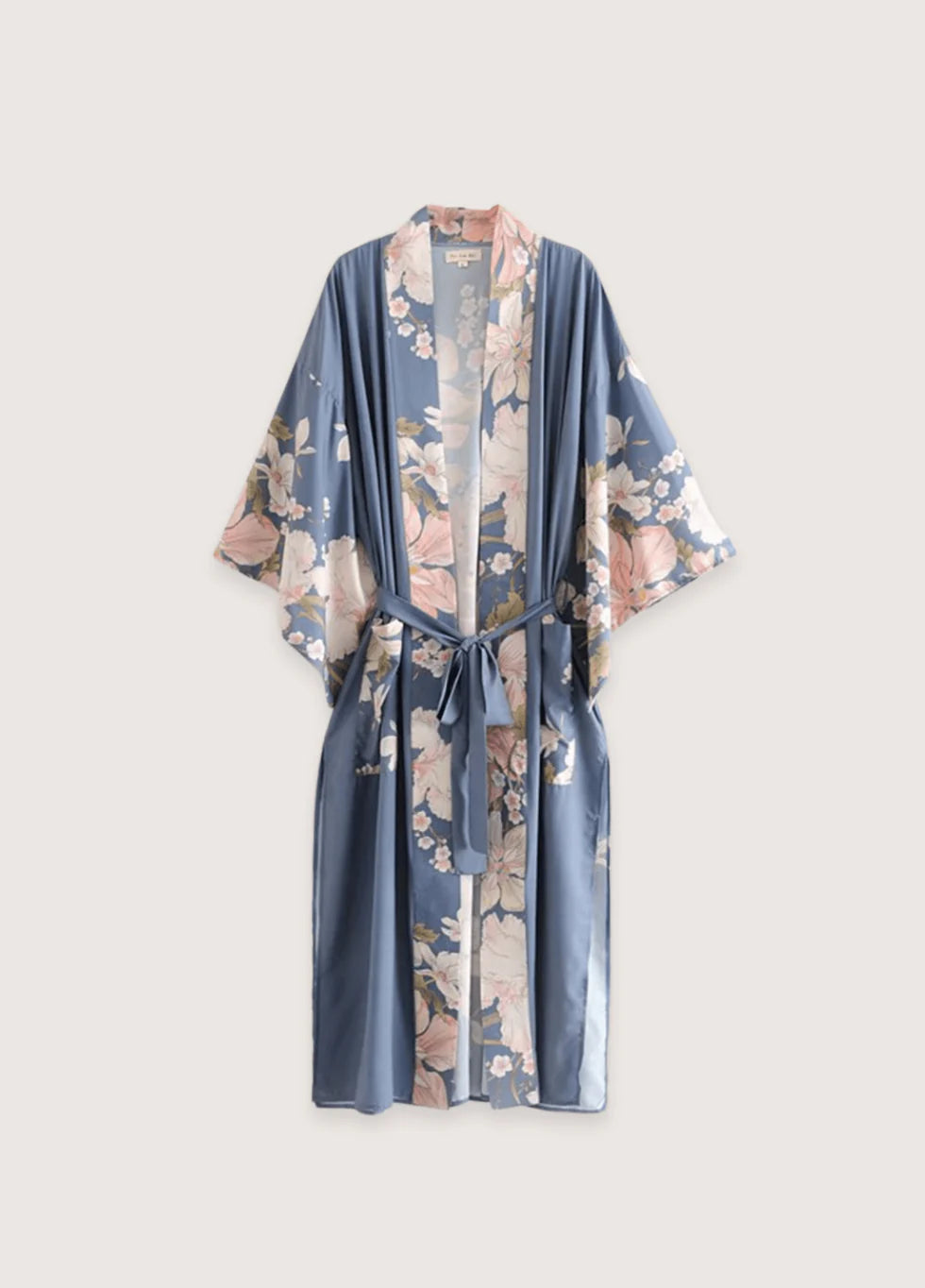 Eleganter Kimono in Sanften Blautönen