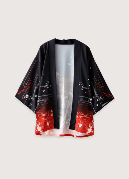 Schwarzer Kimono im modernen Lifestyle Look im Feien getragen