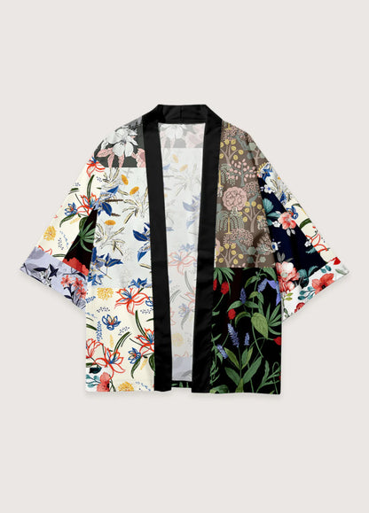 Detailaufnahme eines Sommer-Kimonos für Damen mit feinen Stoffstrukturen an den Ärmeln