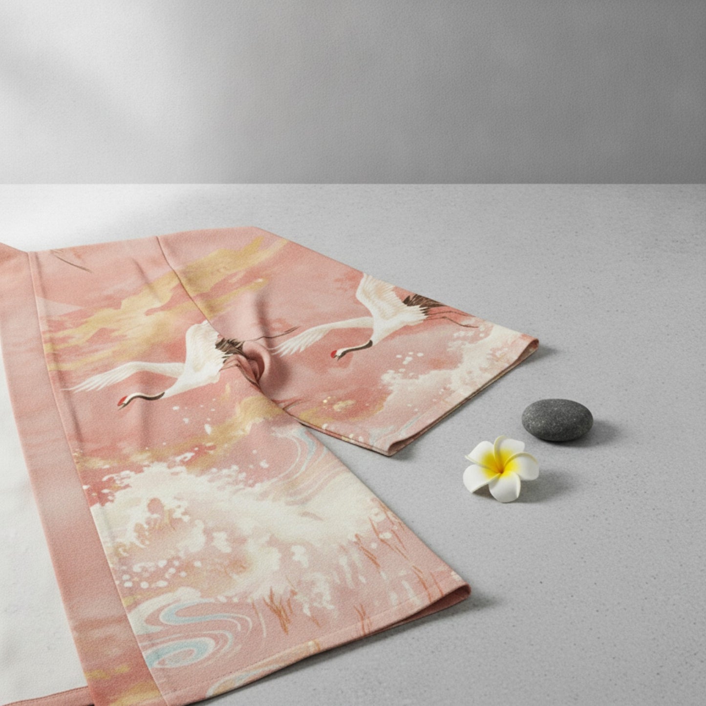 Unisex Kimono im japanischen Streetwear-Stil in Rosa mit Kranich- und Wellenmuster Detailaufnahme