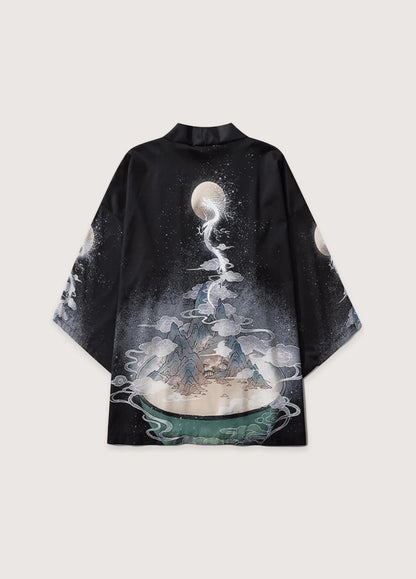 Rückansicht eines schwarzen Kimonos mit Drachen- und Mondmotiv im japanischen Design